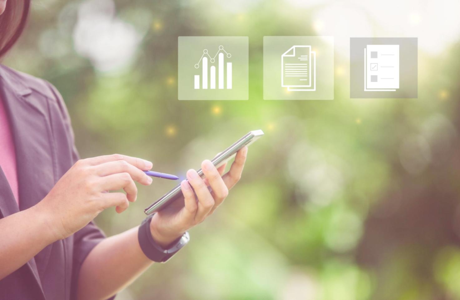 Sesión de análisis grupal de estrategias SEO